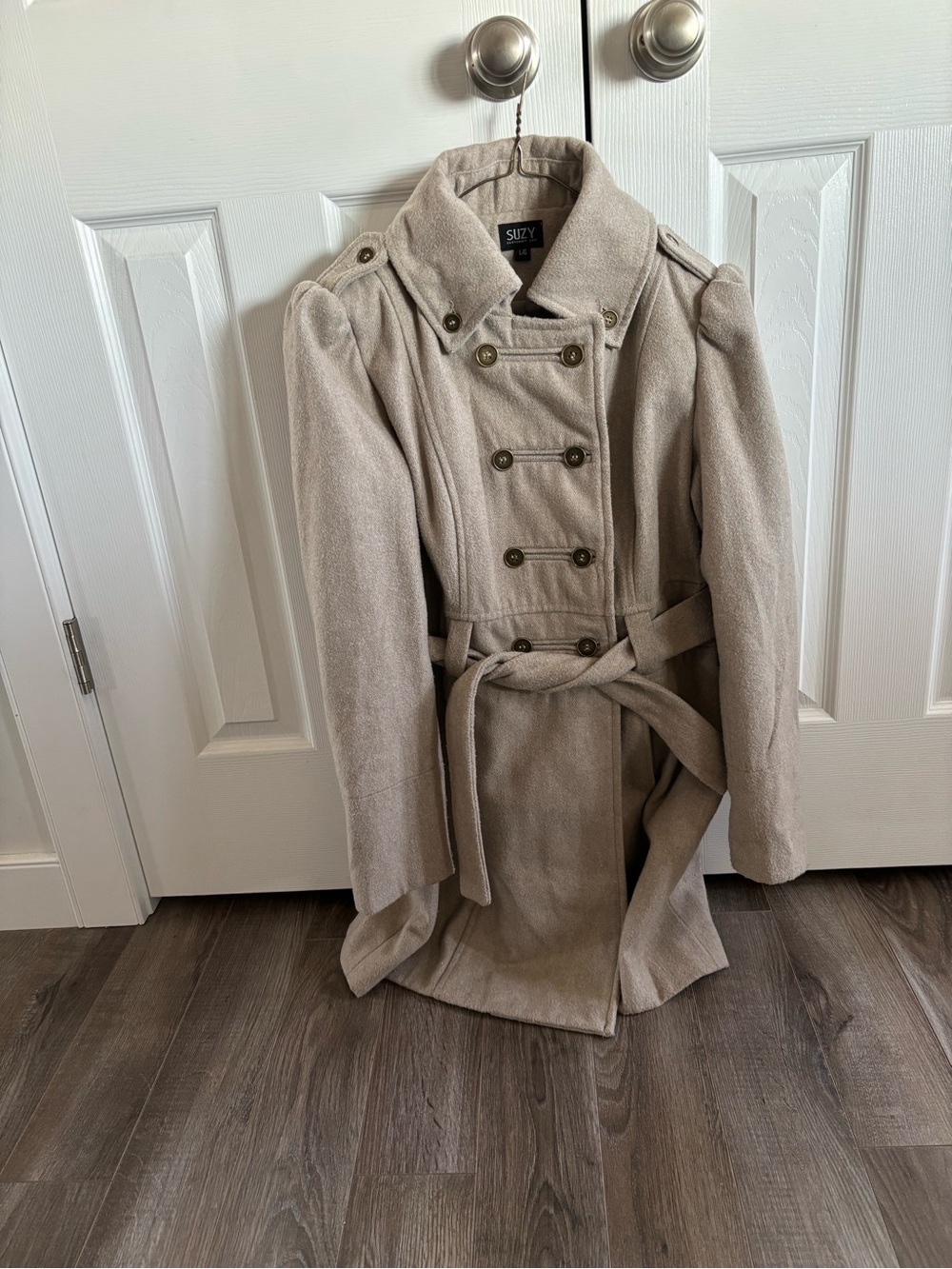 Suzy Shier Light Beige Double-Breasted Trench Coat with Belt